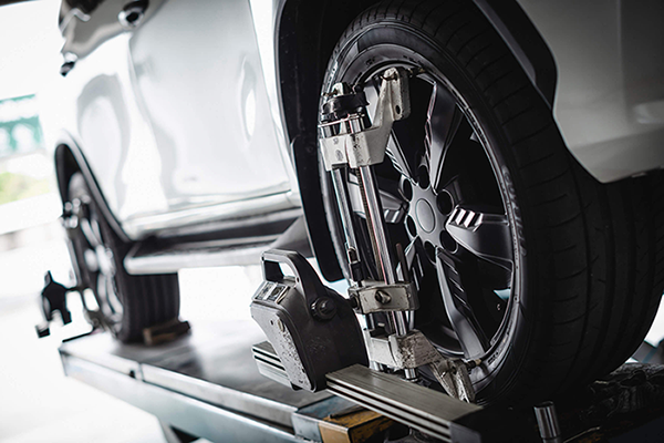 Wheel Alignments in Aiea, HI | Pearl City Auto Works